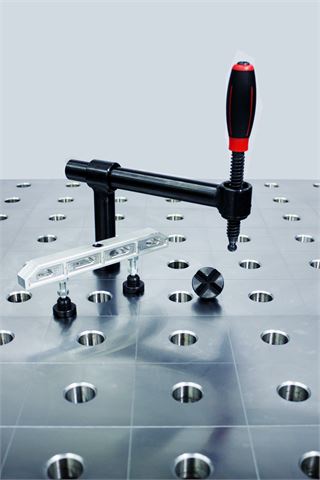 Spannbrücke zerlegt mit Zwinge | © HISWeld